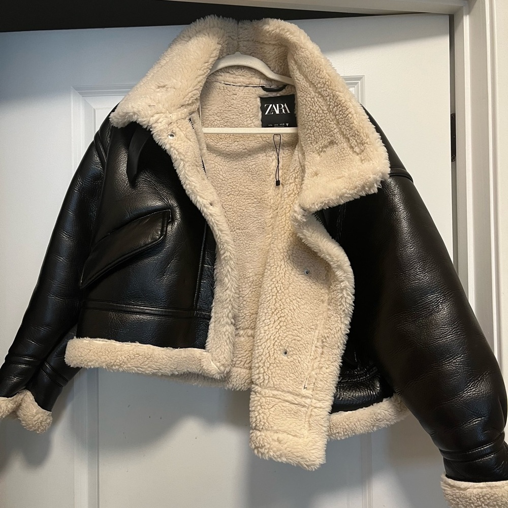 Zara Sherpa cropped leather Jacket